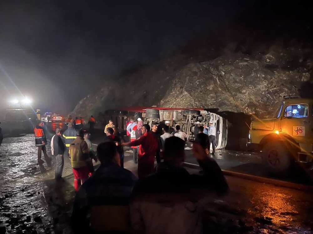 ۷ کشته و مصدوم در تصادف جاده ای محور منوجان