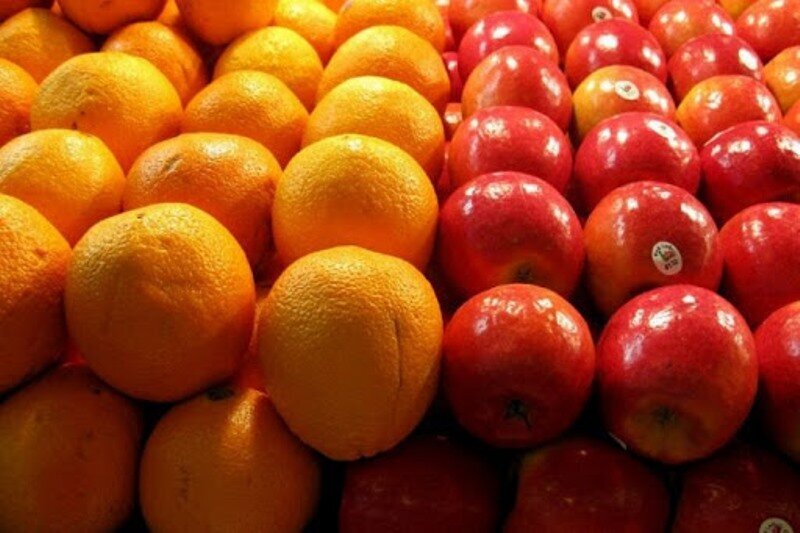 تامین ۹۵ تن میوه از جنوب استان کرمان برای شب عید 