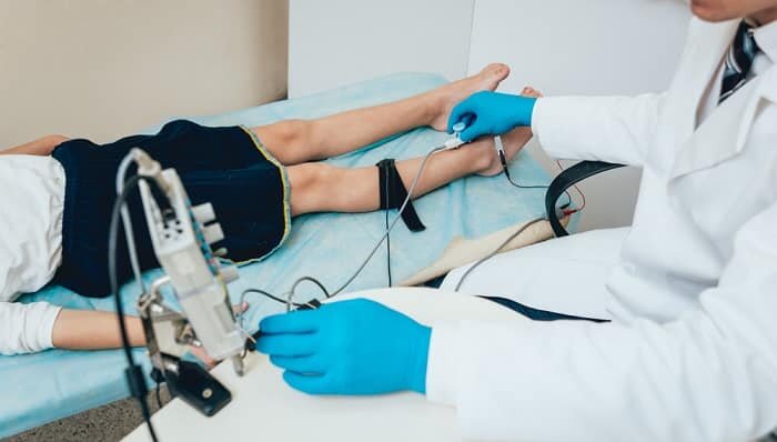 نوار عصب و عضله چگونه انجام می شود؟ هزینه EMG چقدر است؟