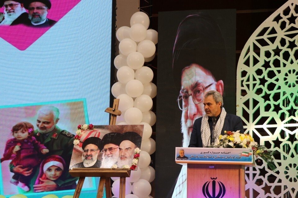 عهد کودکان دبستانی با حاج قاسم