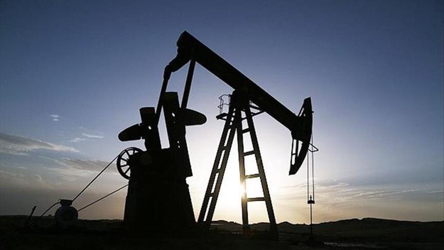 ایران و عمان برای همکاری در بخش‌های بالادست و پایین‌دست نفت تفاهم‌نامه امضا کردند
