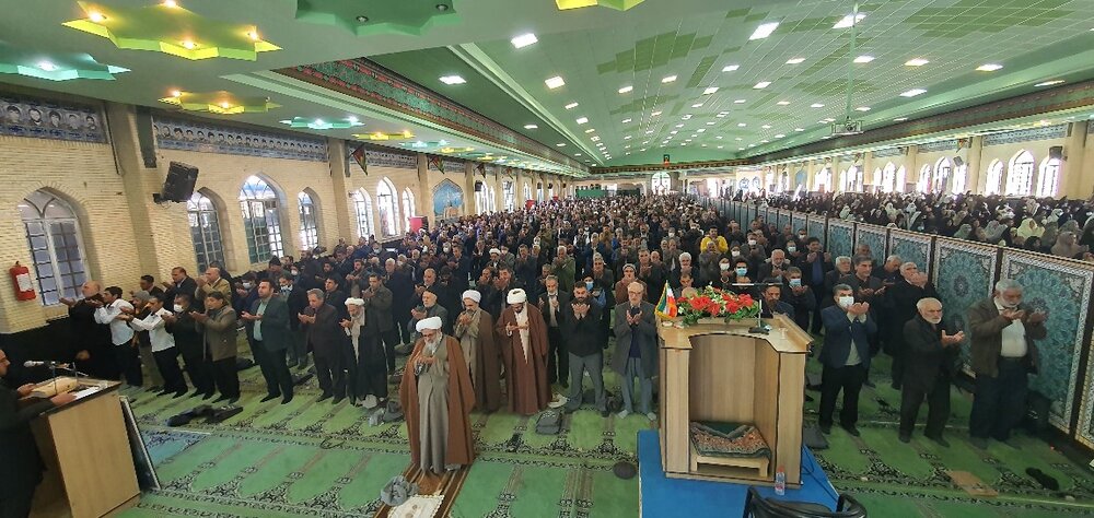 امام جمعه سیرجان: روشنفکری وظیفه همه افراد جامعه بخصوص افراد دارای تریبون است