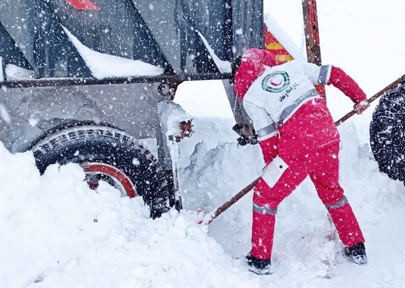 امدادرسانی به ۶۳۵ نفر در برف و کولاک خلخال و سرعین