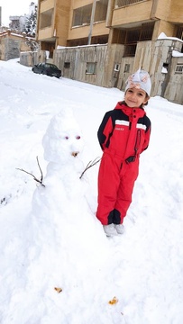 استقبال مردم سنندج از بارش برف