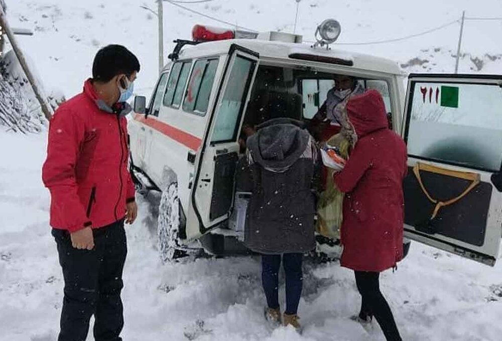 امدادرسانی به بیش از 8500 نفر گرفتار در برف و کولاک