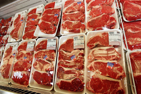 واردات روزانه ۲۰۰ تن گوشت گرم به کشور