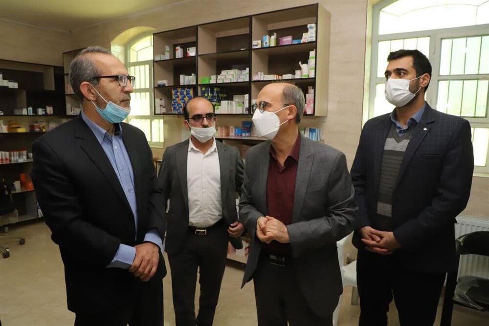 پایش خدمات مراکز خدمات سلامت ابوالحیات و دیکانک، با حضور اعضای هیات رئیسه دانشگاه علوم پزشکی شیراز