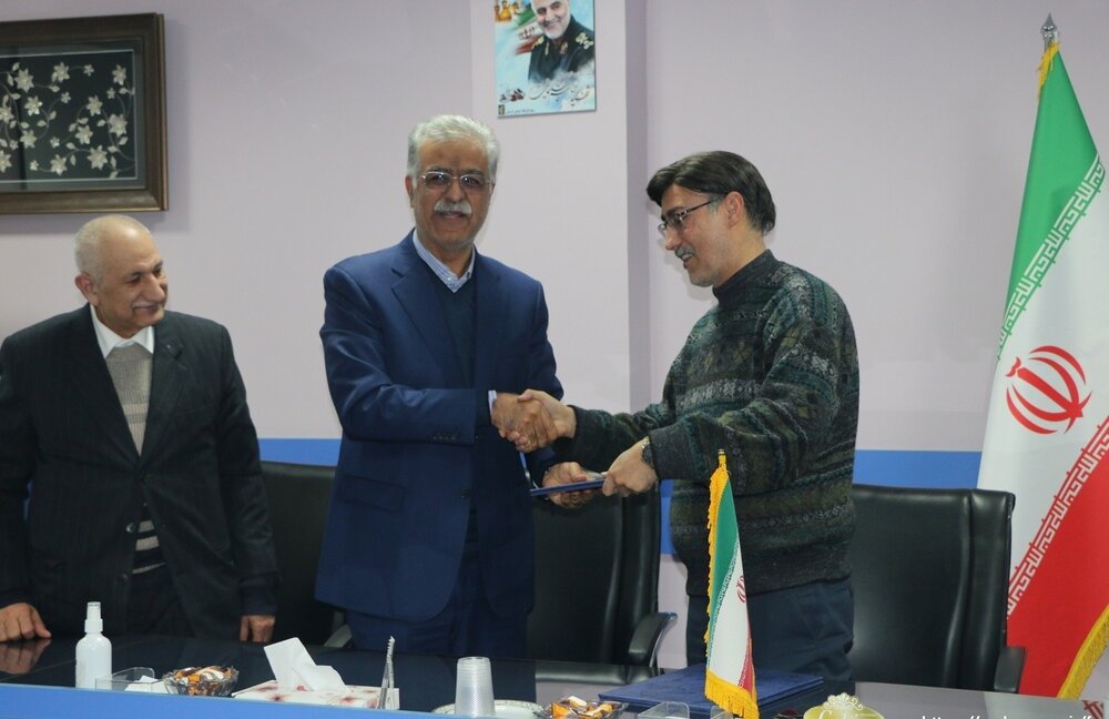 امضای تفاهم نامه دانشگاه علوم پزشکی کرمان و گروه اقتصادی "پویش نور پایدار"