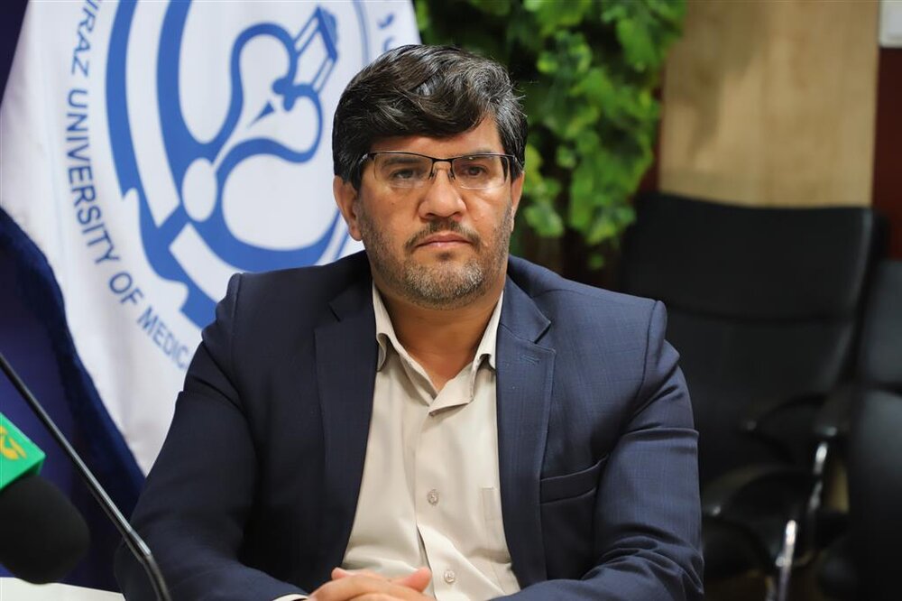 پیگیری عملیات اجرایی راه اندازی ۲۱۰۰ تخت بیمارستانی جدید در شیراز