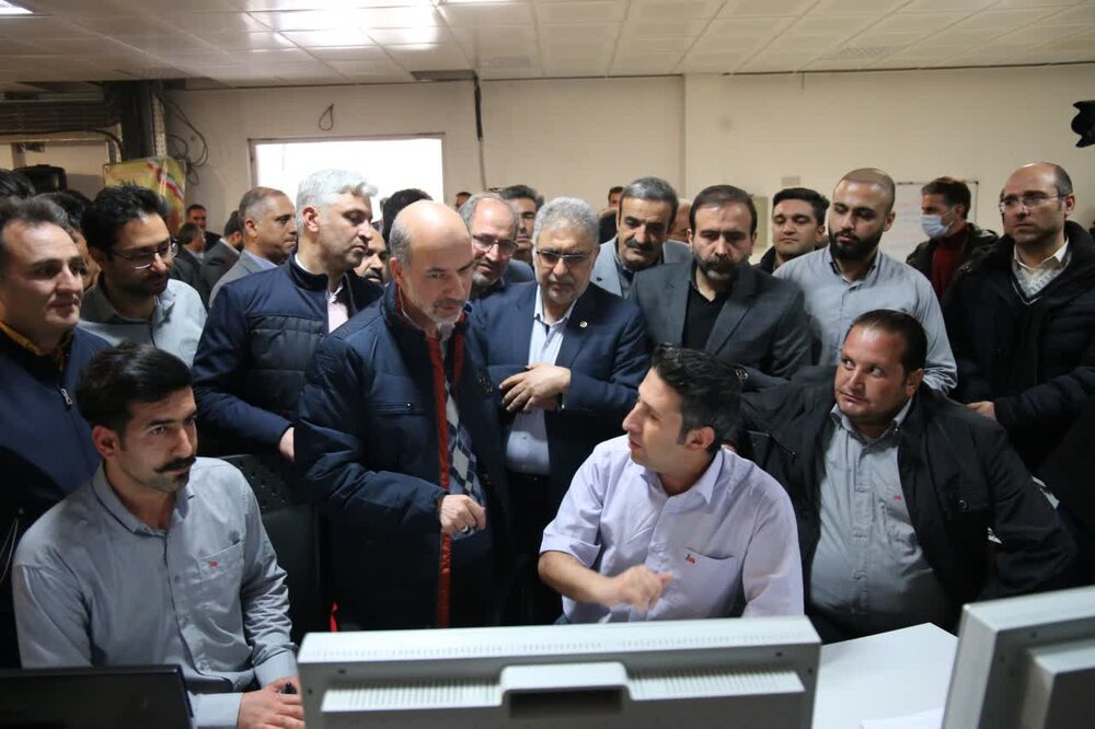 افتتاح واحدهای گازی نیروگاه مهتاب کویر زرند با حضور وزیر نیرو 