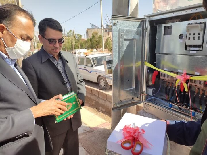 افتتاح بیش از ۱۵ کیلومتر شبکه کابل خودنگهدار برق در راور