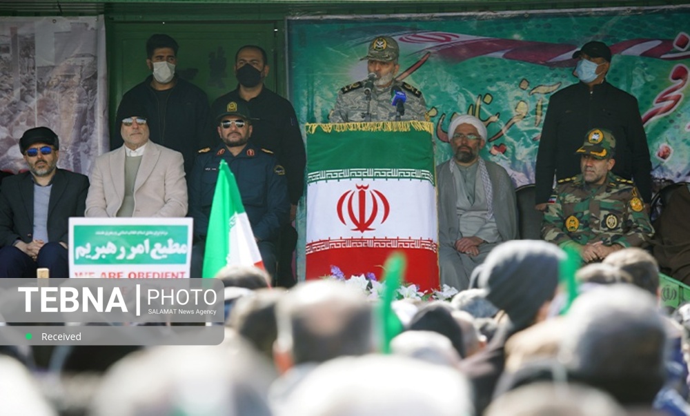آمادگی در برابر تهدیدات دشمنان از دستاوردهای بزرگ انقلاب اسلامی است


