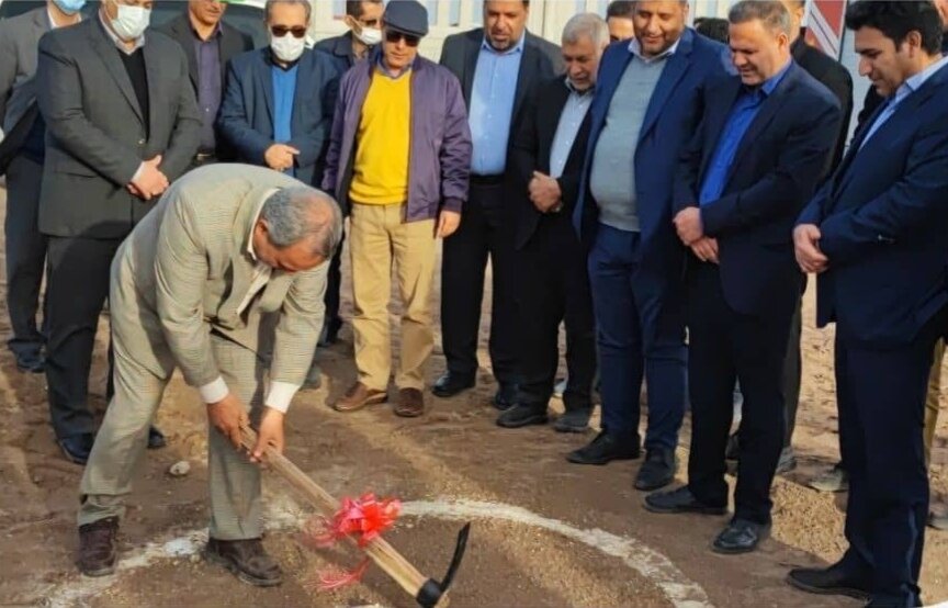 افتتاح و کلنگ زنی چندین هزار طرح مسکونی و یک طرح برق رسانی در سیرجان