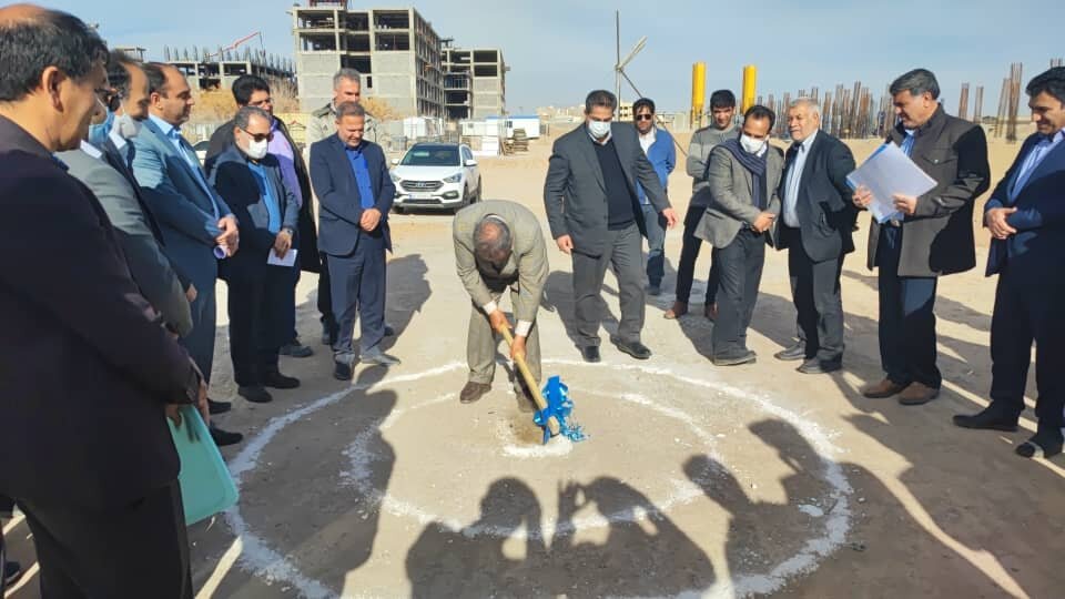 افتتاح و کلنگ زنی چندین هزار طرح مسکونی و یک طرح برق رسانی در سیرجان 