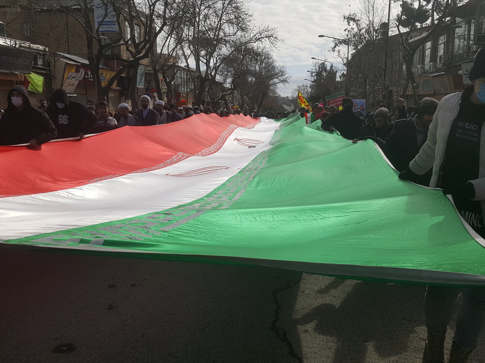 پیام قدردانی نماینده ولی فقیه و استاندار کردستان از حضور کم نظیر مردم در جشن ۲۲ بهمن