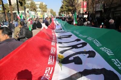 استاندار کرمان: ۲۲ بهمن امسال تاریخ ساز شد