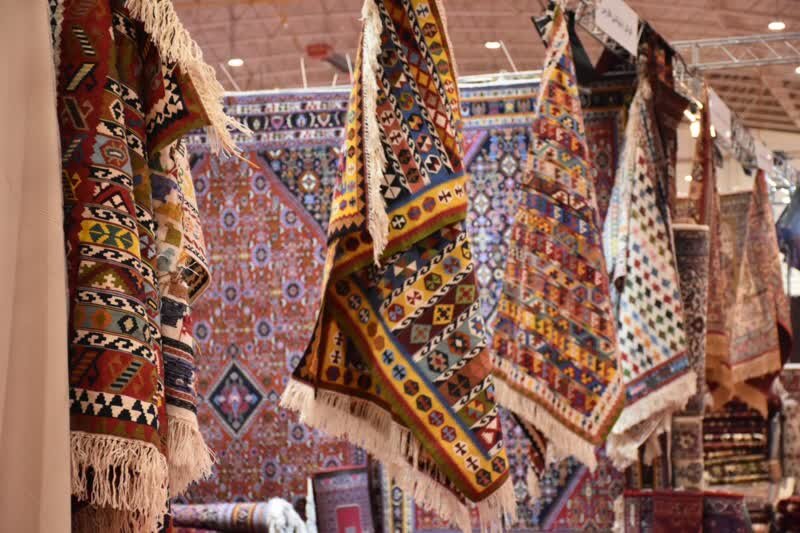 افتتاح نوزدهمین نمایشگاه تخصصی فرش دستباف شیراز 