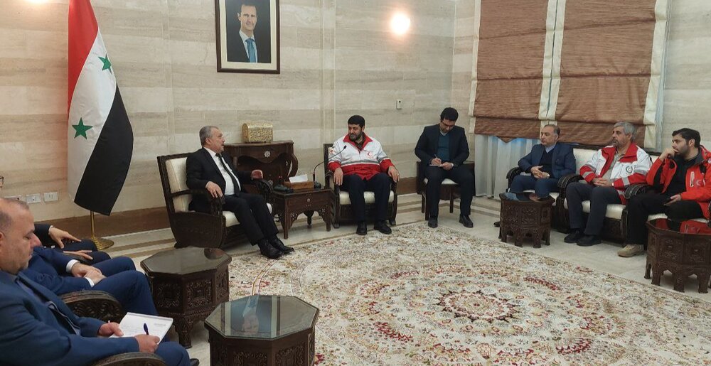 نخست وزیر سوریه: هلال‌احمر ایران ثابت کرد که در هر شرایطی حامی حادثه‌دیدگان است/ از رهبری، دولت و مردم جمهوری اسلامی ایران تشکر می‌کنیم
