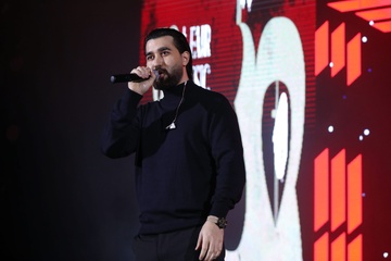 اجرای علی یاسینی در سی و هشتمین جشنواره موسیقی فجر