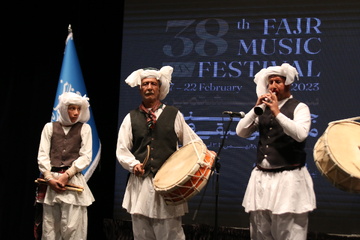 اجرای موسیقی خراسان(چوب بازی/پامچال)در سی و هشتمین جشنواره موسیقی فجر