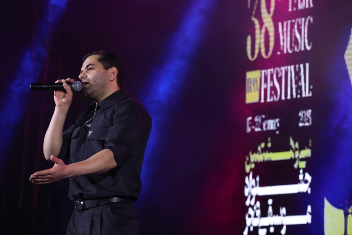 اجرای رضا بهرام در سی و هشتمین جشنواره موسیقی فجر