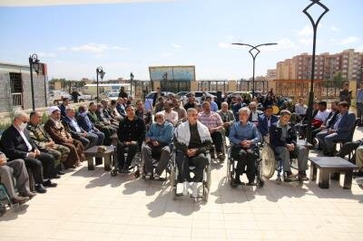 استاندار کرمان و مسئولان از جانبازان قطع نخاعی دیدار و تجلیل کردند