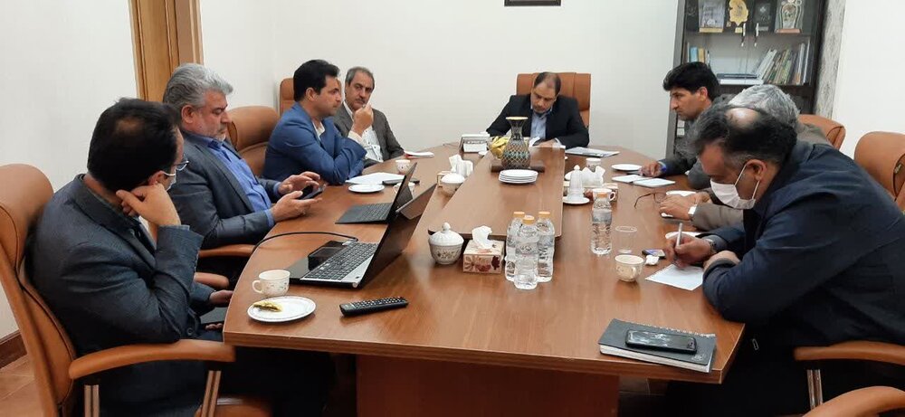 حساب شرکت های بزرگ کرمان باید به بانک های استان وارد شود