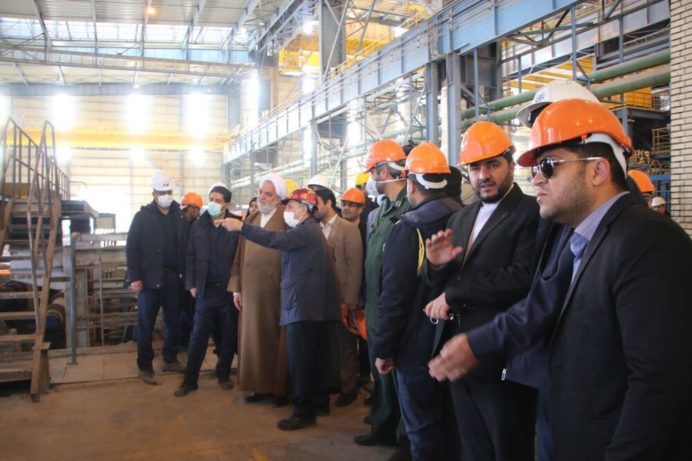 توجه به مسائل زیست محیطی در فعالیت های تولیدی و صنعتی