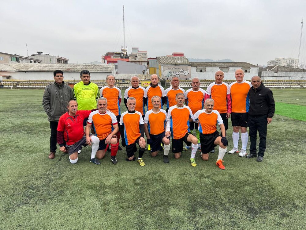 پیش کسوتان لاهیجان به یاد حمزه جبینی بازی کردند