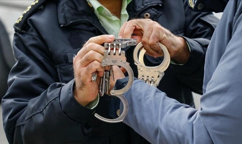 دستگیری سارق محتویات داخل خودرو در جیرفت