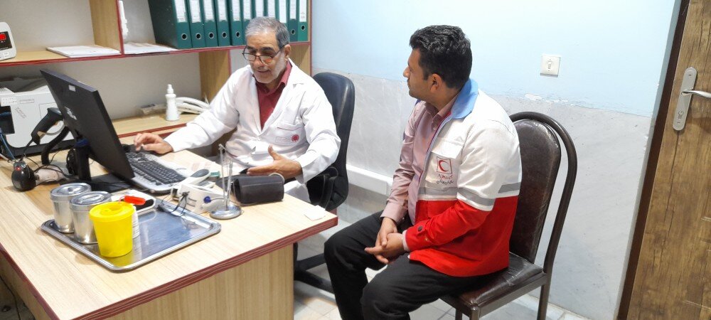 شرکت در پویش اهدای خون توسط اعضای جوانان جمعیت هلال احمر سیرجان