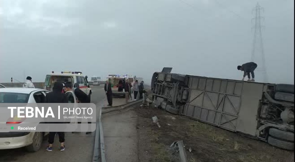 واژگونی اتوبوس در آزادراه زنجان – قزوین ۲۹ مصدوم برجا گذاشت

