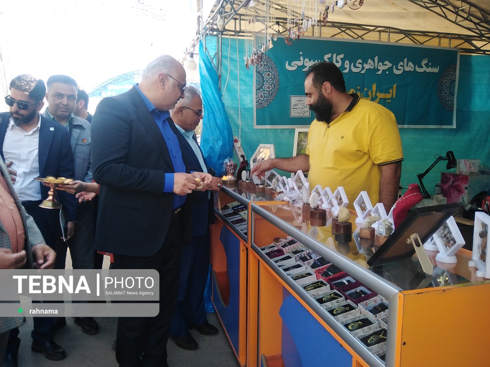 فعالیت ۱۵ نمایشگاه صنایع دستی در استان کرمان/آغاز به کار نمایشگاه صنایع دستی شهرستان سیرجان