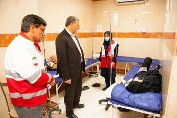 بازدید دبیرکل هلال‌احمر از درمانگاه نباء در نجف اشرف