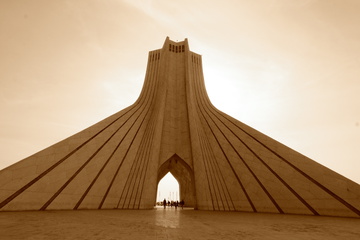 برج آزادی نماد مدرن پایتخت ایران