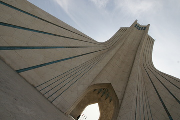 برج آزادی نماد مدرن پایتخت ایران