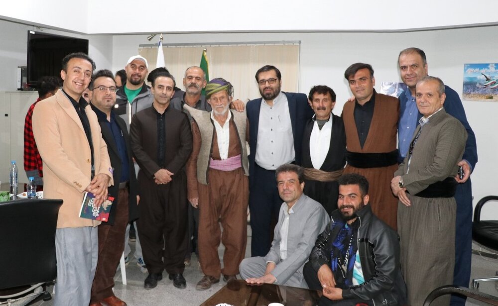 نگاه تبعیض آمیز به هیچ شهر، گروه و زبانی در کردستان وجود ندارد برنامه های فرهنگی و هنری پرهیز کنید