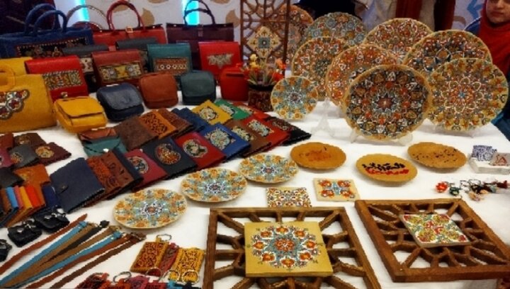 احداث نمایشگاه دائمی محصولات و صنایع دستی بانوان در پارک مشاهیر کرمان