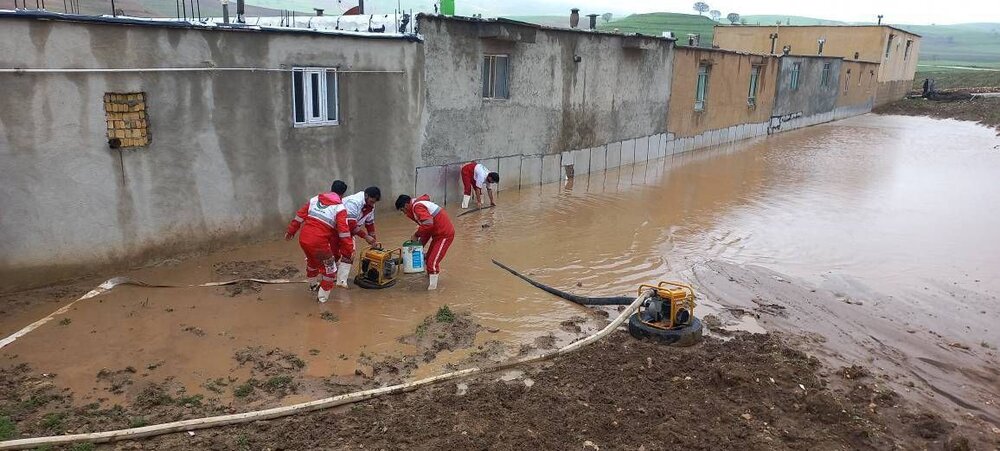 افزایش شمار حادثهدیدگان در سیل و آبگرفتگی ۲۴ ساعت گذشته/ امدادگران به ۸۰۰ نفر امدادرسانی کردند