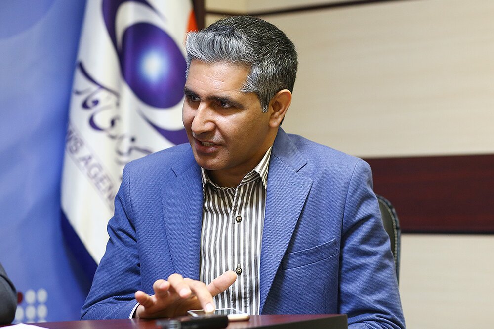 نسخه جدید پزشک خانواده همچنان ناخوانا