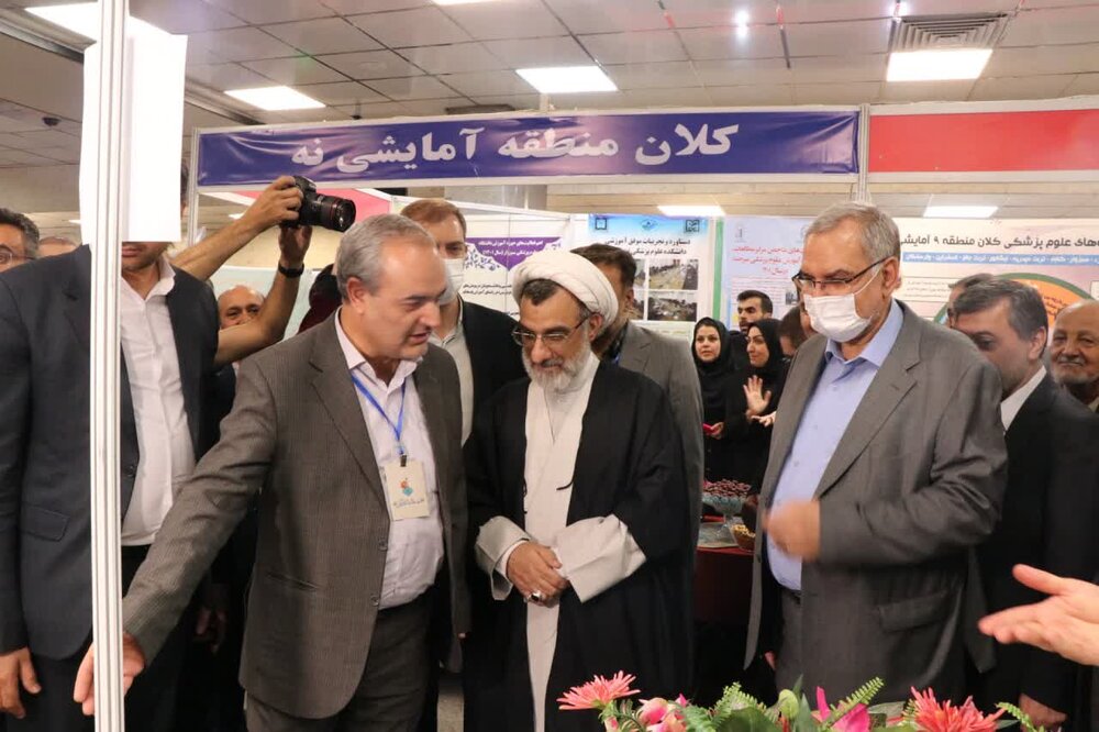 طرح برگزیده آموزش هدفمند اساتید دانشگاه علوم پزشکی زنجان مورد تقدیر قرار گرفت 

