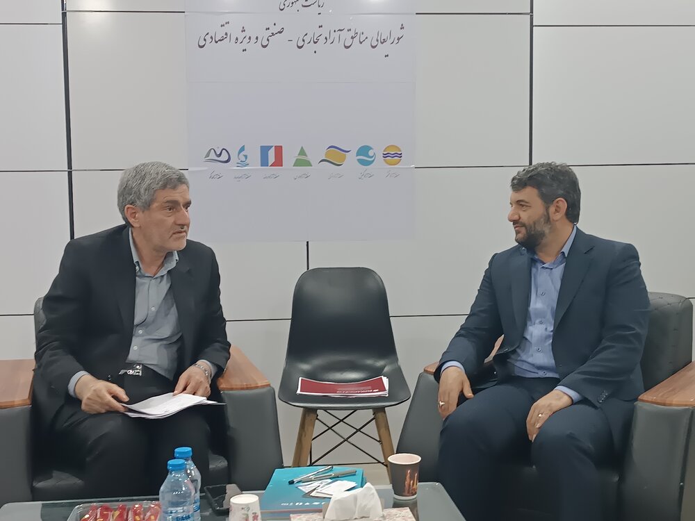 دعوت دکتر ایمانیه از سرمایه‌گذاران و علاقمندان به سرمایه‌گذاری در حوزه های مختلف استان فارس
