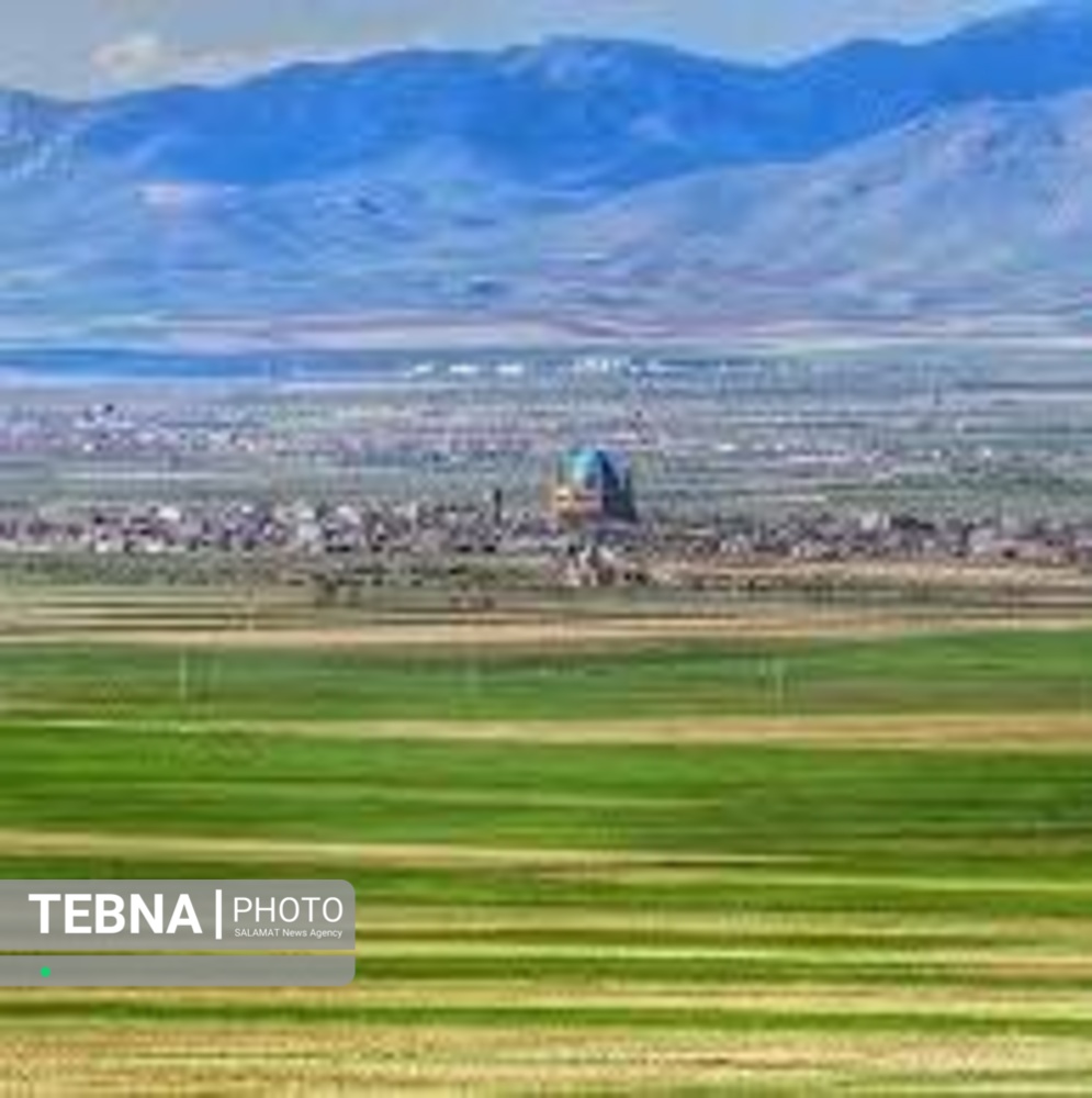 وضعیت چمن تاریخی سلطانیه خوب است/ لزوم اختصاص بودجه برای حفظ چمن سلطانیه

