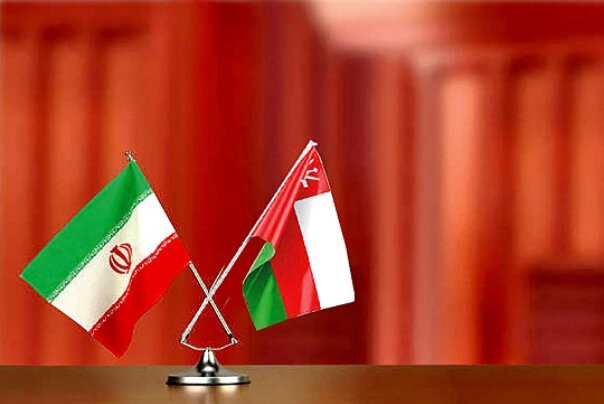 امضای ۴ سند همکاری میان مقامات ایران و عمان