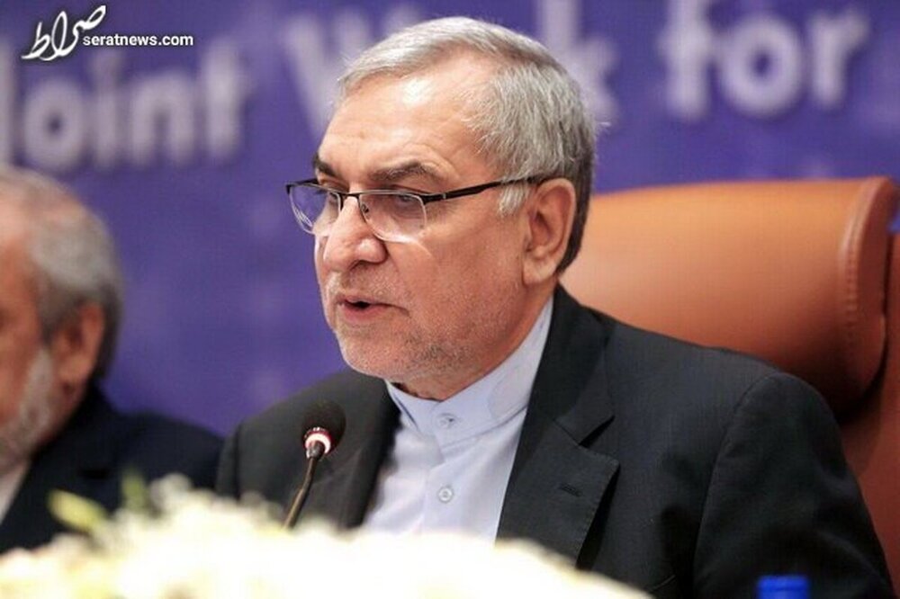 عین‌اللهی: ربات جراح «سینا» به اندونزی اهدا نشده، صادر شده است