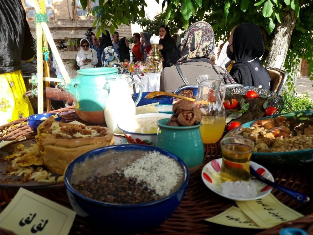  برگزاری جشنواره غذاهای بومی با هدف تنوع‌بخشی به جاذبه‌های گردشگری کردستان