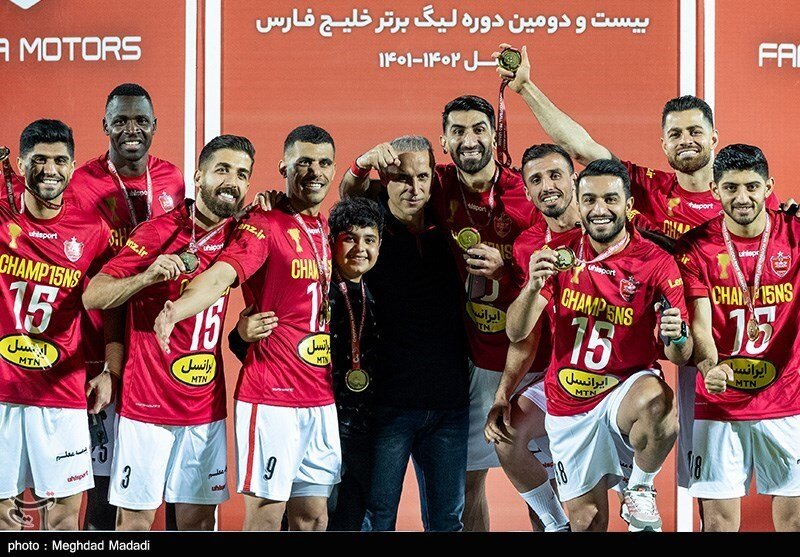 پرسپولیسی‌ها جام قهرمانی حذفی را بالای سر بردند