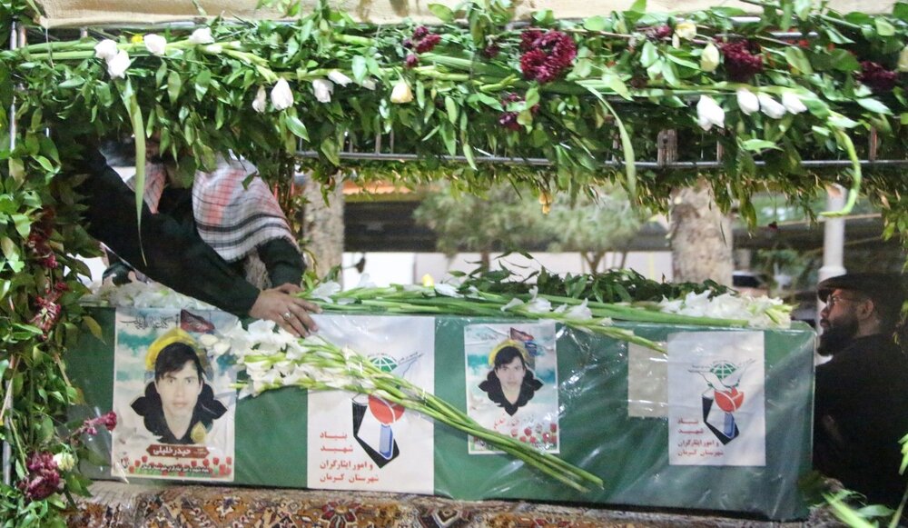 سنگ تمام رفسنجانی ها در تشییع شهید مدافع حرم