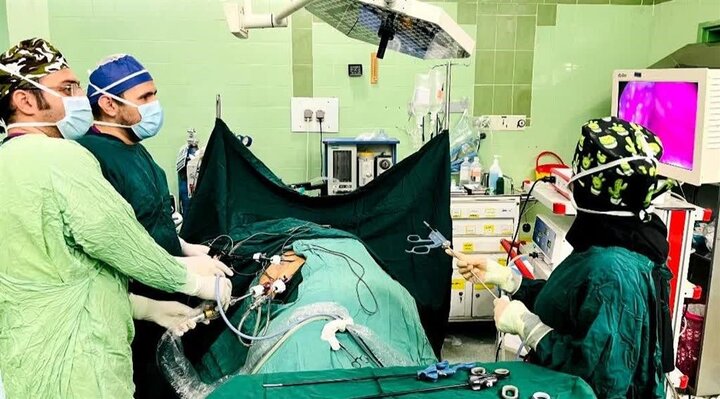 انجام عمل جراحی کلیه «لاپاراسکوپی نفرکتومی» برای نخستین بار در شهرستان فیروزآباد