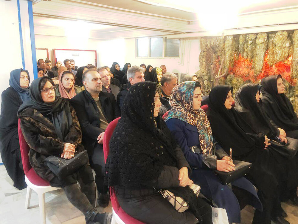 مشارکت بیش از ۲۰۰۰ اولیاء کردستانی در جلسات آموزش خانواده